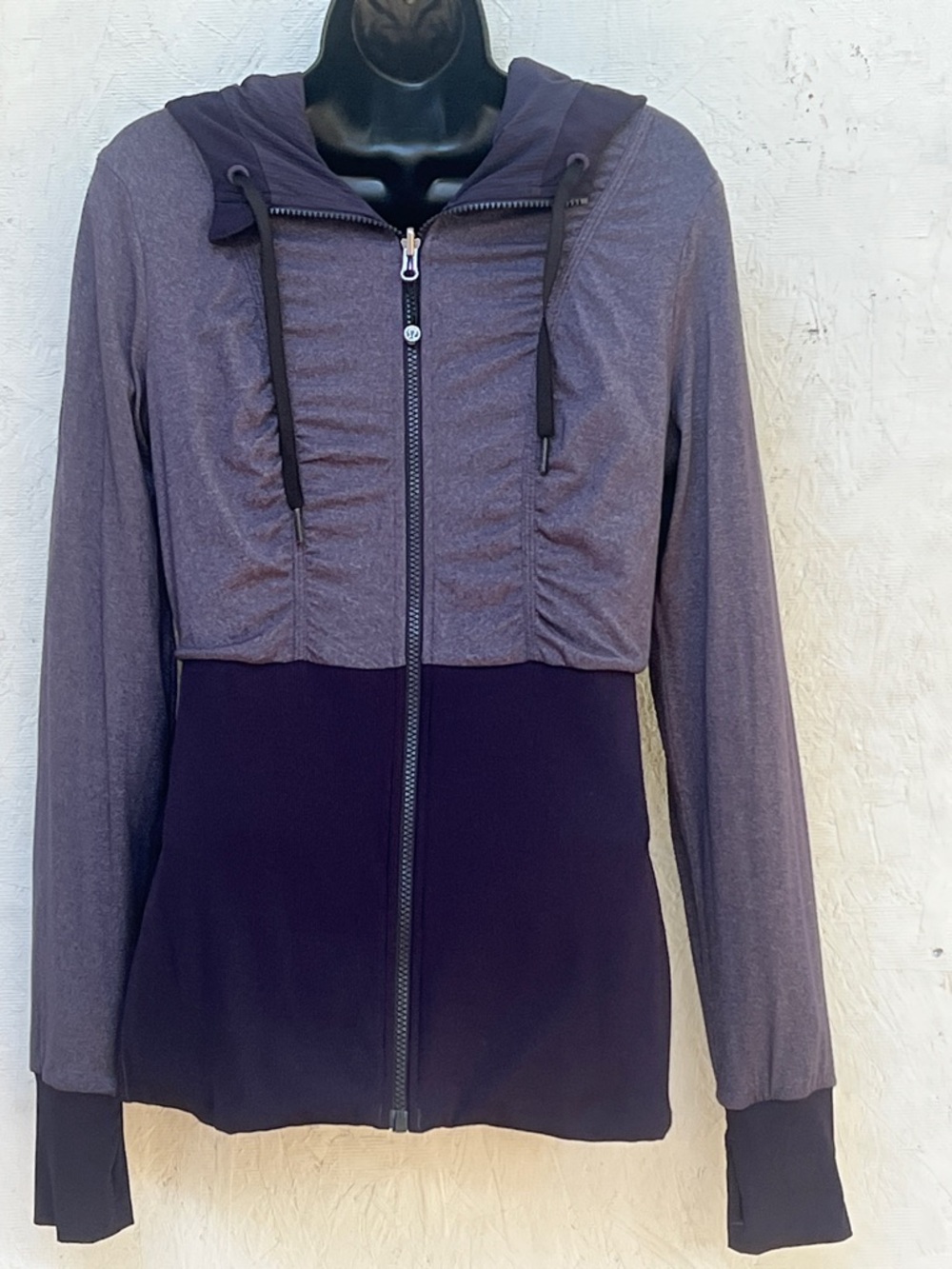 💜lululemon athletica Purple Zip-Up Jacket (Reversable)💜